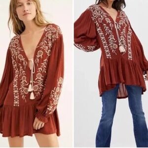 FREE PEOPLE Women's WILD DREAMS
Embroidered Boho Tassels Long Sleeve Tunic Dress